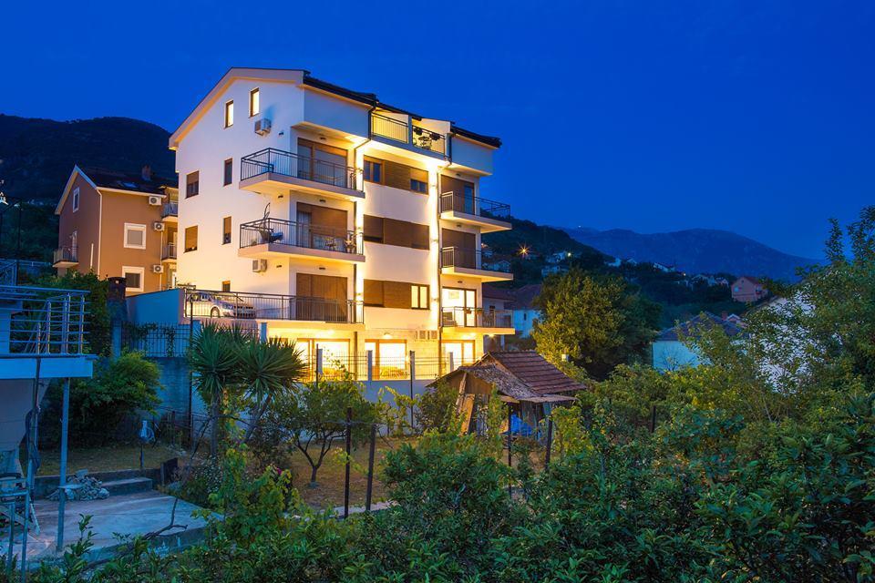 Porto Apartments 티바트 외부 사진